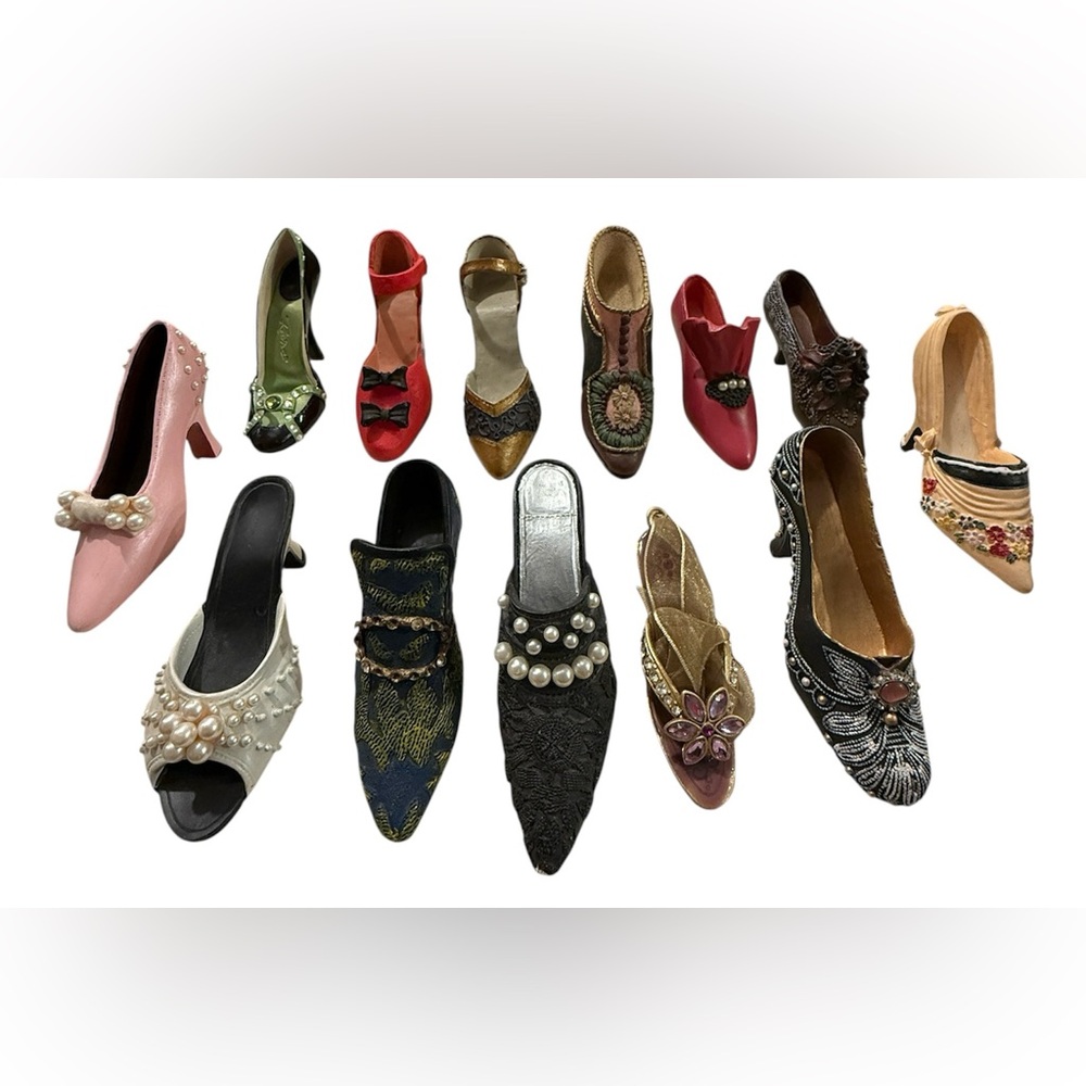 Vintage My Treasure 1999 Kingsbridge Int Miniature Resin Shoes ($15 each)